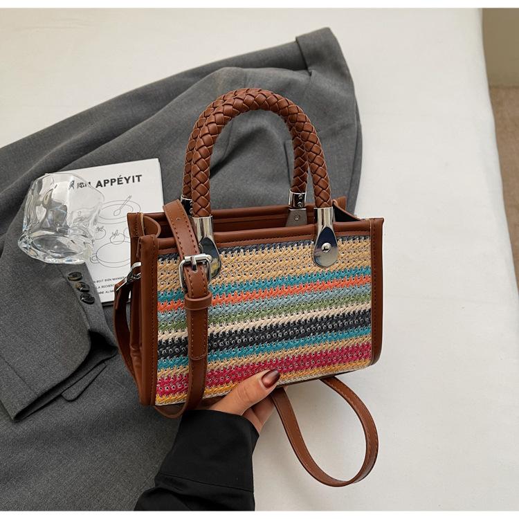 

Summer popular woven small square bag 2025 new hand-carried small bag women s high-end texture going out casual messenger bag разноцветный