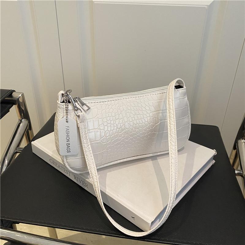 2025 New Niche Design Bag Retro Underarm Bag Method Stick Bag Crocodile Pattern Handbag Celebrity Hand Bag