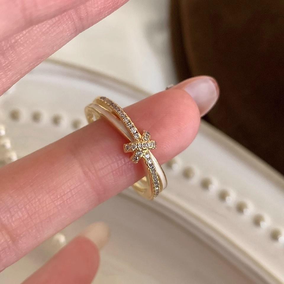 Gold Enamel Double Layer Knotted Ring for Women - Niche, Luxurious Design with Unique, Versatile, Exquisite Style