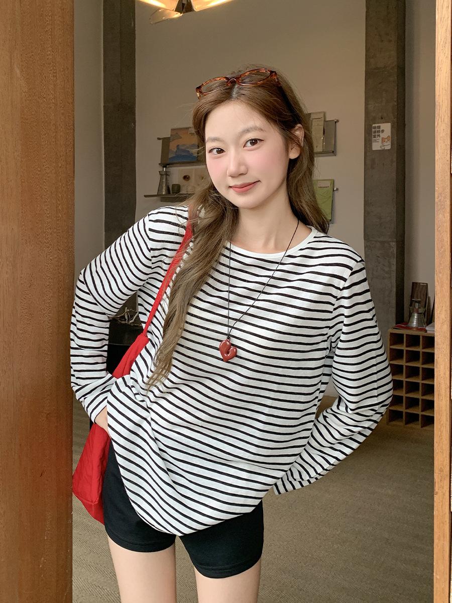 

Korean retro versatile striped diagonal shoulder long-sleeved t-shirt women s summer new loose and thin casual top One size fits all