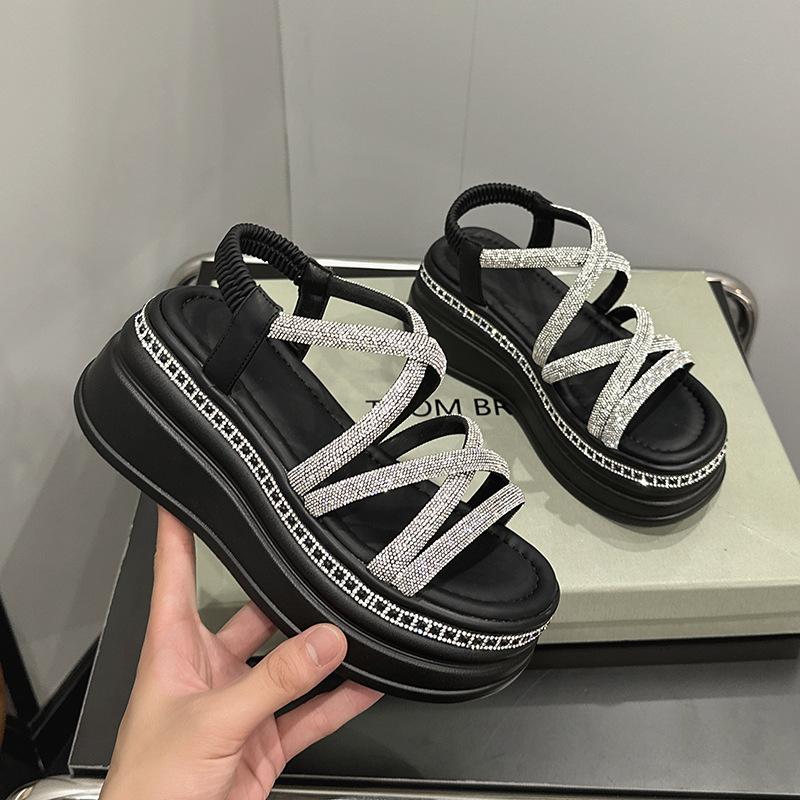 Römische Sandalen Damen Sommerbekleidung 2025 neu modisch vielseitig dicksohlig höhenvergrößernd kleine lässige coole Slipper