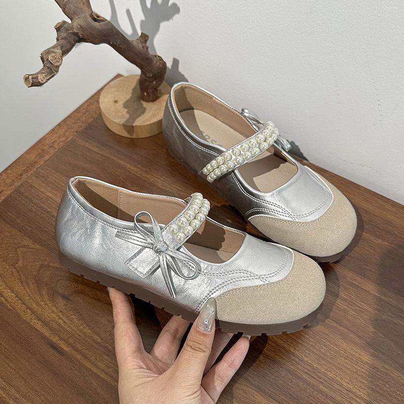 

Gentle evening breeze pearl bow Mary Jane shoes women s 2025 summer new silver single shoes flat jk small leather shoes 39 серебряный
