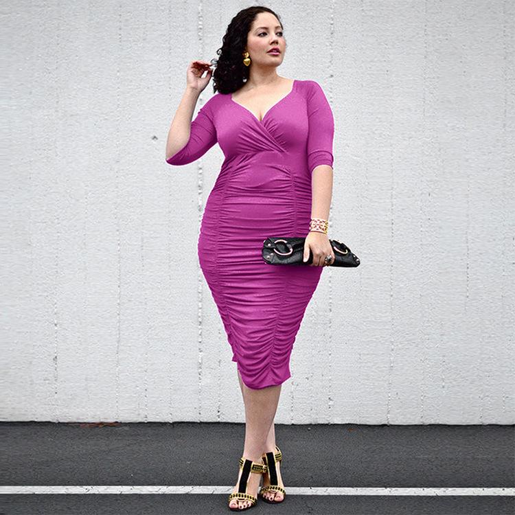 

2025 Early Fall Plus Size Slimming V-Neck Pleated Dress for Women - European and American Style 3XL рожевий червоний колір