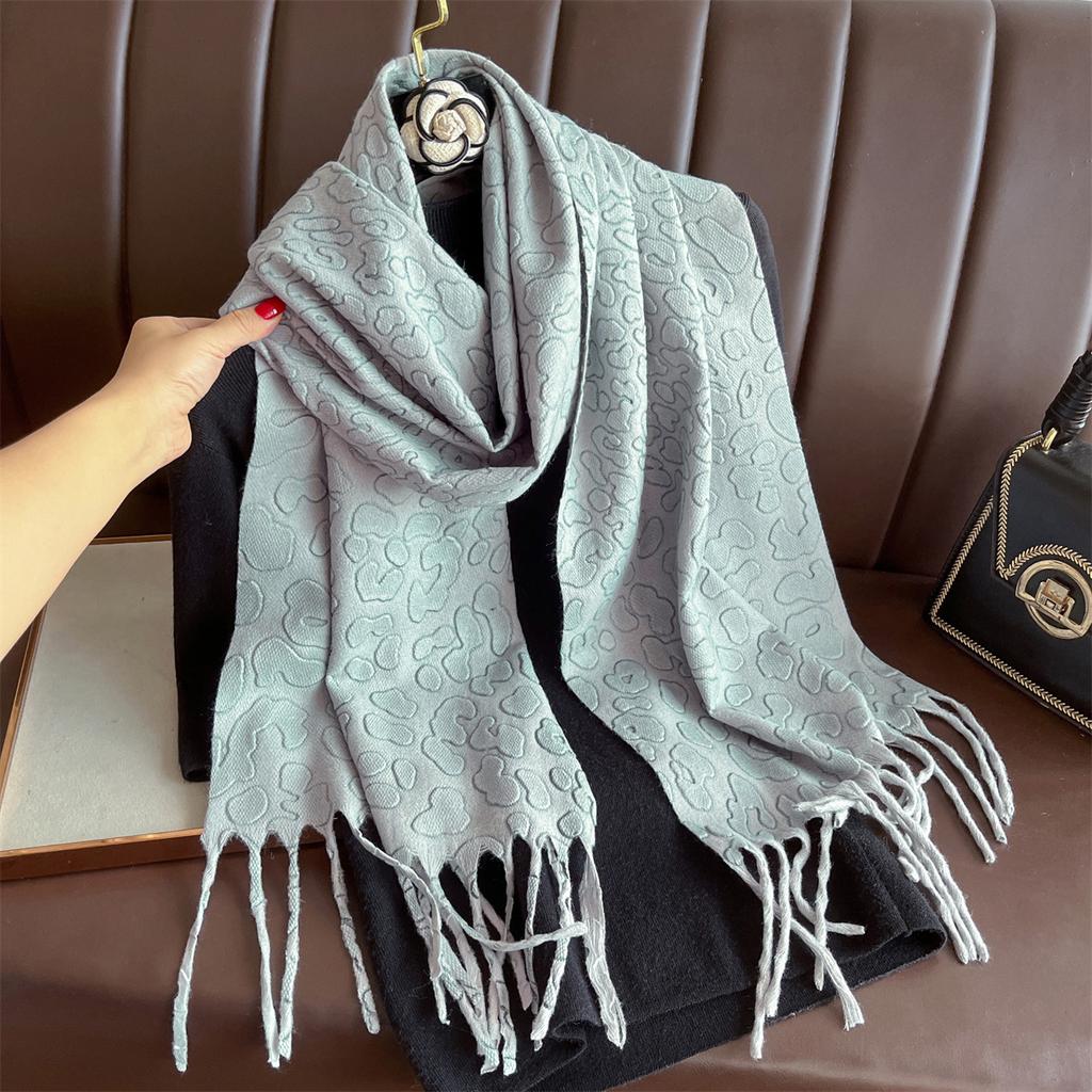 26Color Embossing Luxury Winter Warm Women Scarf Cashmere 30x180cm Shawls Thick Neck Scarves Hijab Wraps Tassls Pashmina