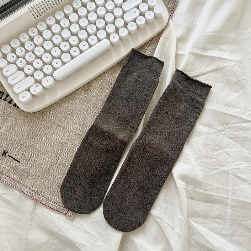 

24 Autumn Socks Women S Boneless Versatile Cotton Medium Tube Socks Korean Students Pinstriped Stacking Socks Women One size fits all колір темно кави