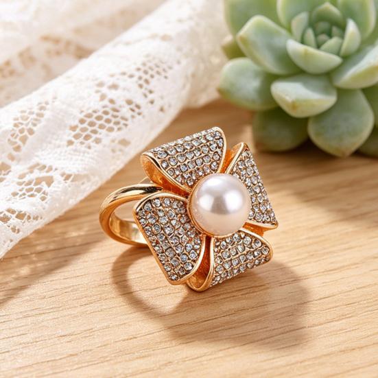 Scarf Clip Rhinestone Geometric Ring, Sparkling Elegant Faux Pearl Holder, Holder Decorative Women Wrap for Neckerchiefs Scarves Shawls Shirts Ring