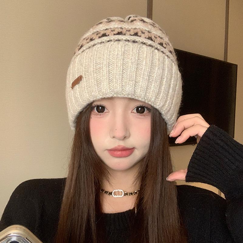 Knitted Hat Women's Woolen Hat Retro Jacquard Autumn and Winter Christmas Atmosphere Warm Ear Protective Hood
