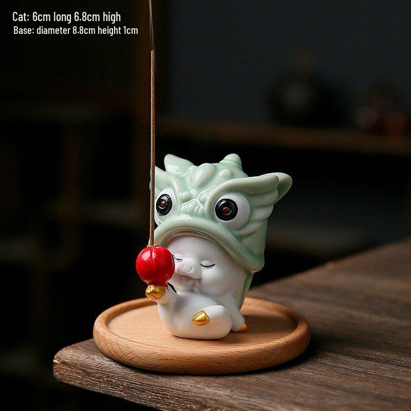 Ceramic Cat Incense Holder: Cute Lion Dance Pet Ornament for Home Décor.