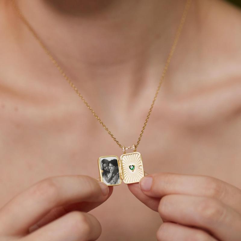 Leichter Luxus Goldkette Quadratisch Tarotkarte Foto Box Halskette Nische Kann geöffnet und geschlossen werden um Fotos hineinzulegen Gedenkstil Persönlichkeit