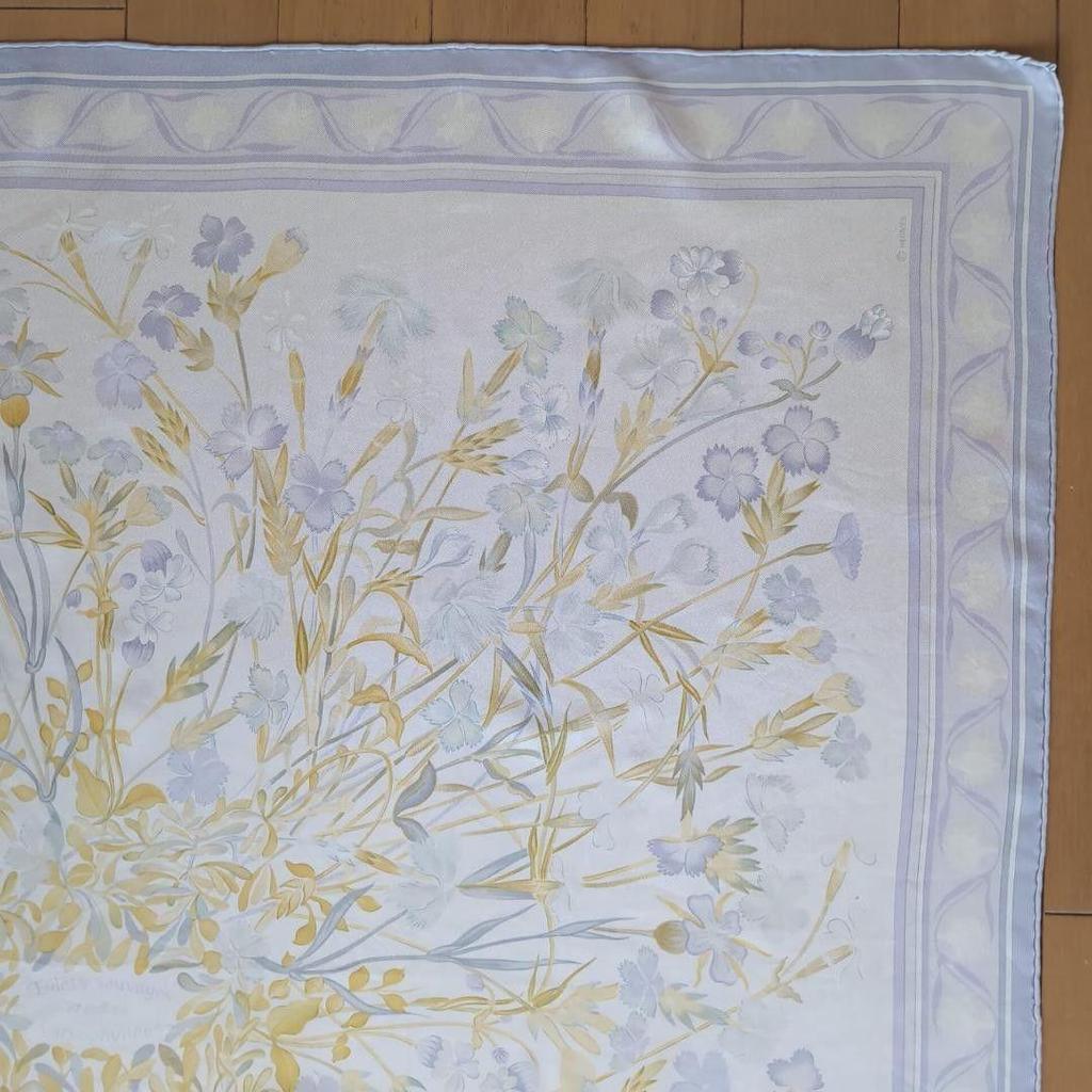 Used Hermes Carre 90 Wild Carnations Scarf Light Purple 78C