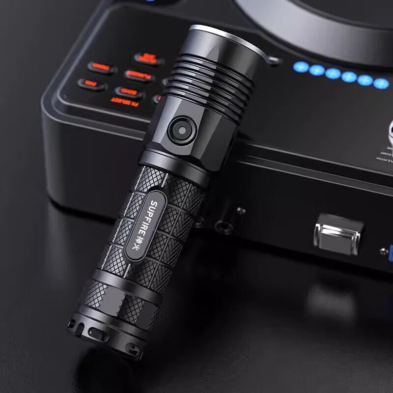 SUPERFIRE L5-S P50 Rechargeable High-Power Flashlight