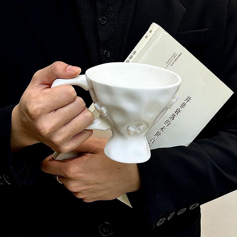 Advanced Hammer Pattern Handmade Hourglass Water Cup Couple Gift Fresh Cute Bow Art Ceramic Cup Gift