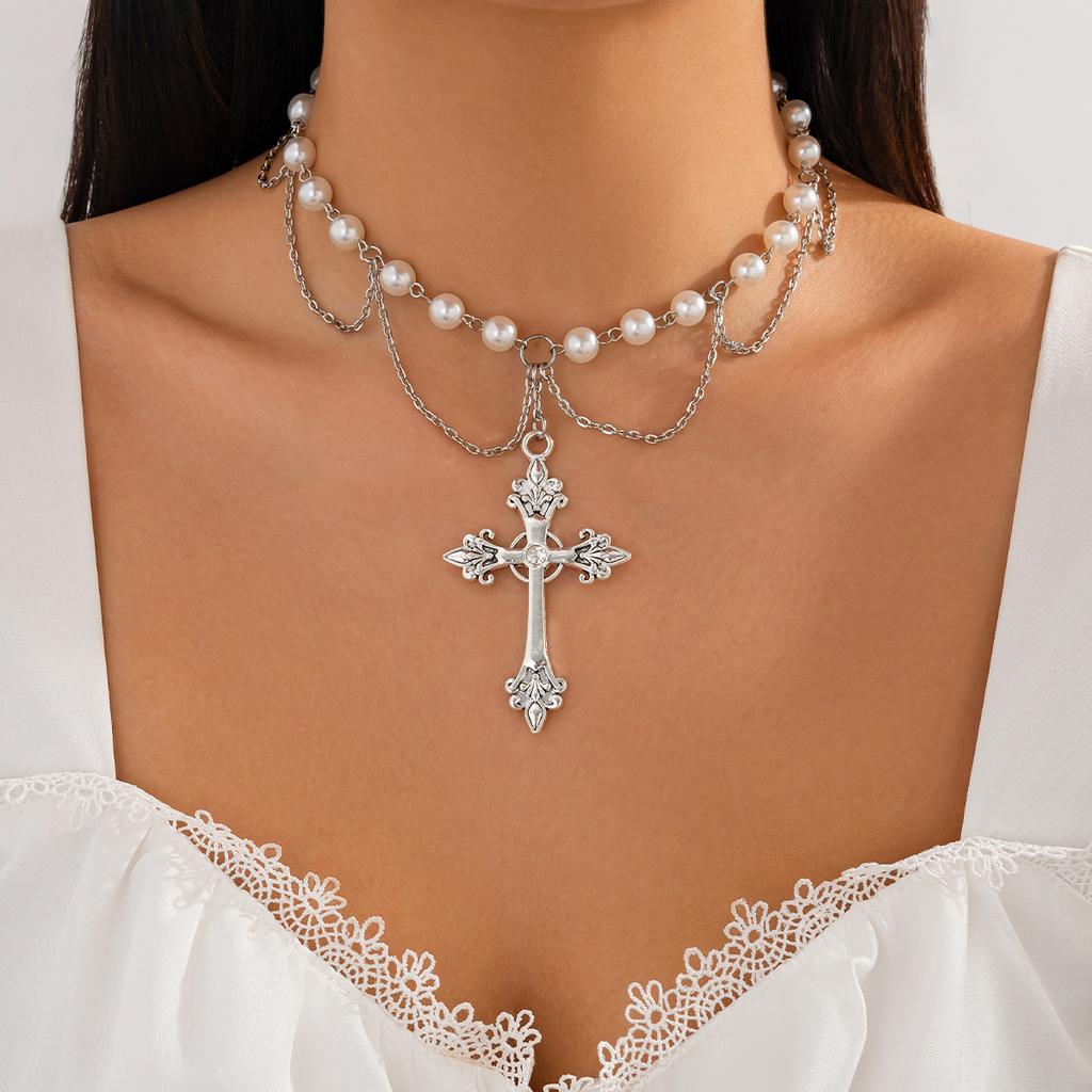 Cyberpunk Cross Pendant Necklace Female, Personalized Metal Rivet Imitation Pearl Clavicle Necklace