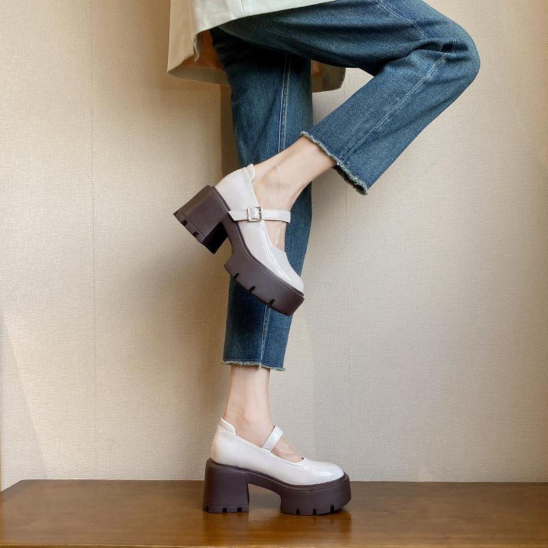 

Inner height increase new British college style small leather shoes women s middle heel buckle strap single shoes round head thick heel Mary Jane 33 білий