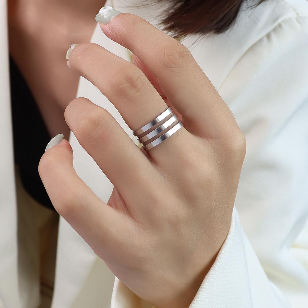 Oumeis Multi-Layer 18K Gold Titanium Steel Smooth Surface Couple Ring for Men & Women