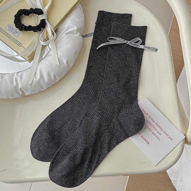 

Хлопковые носки для девочек в стиле колледжа с галстуком-бабочкой, дышащие, однотонные и простые носки до середины икры для весны и осени 1 pair темно серый