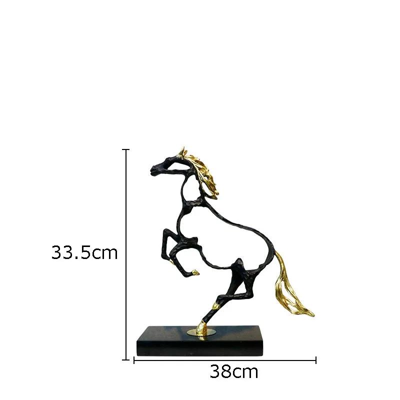 

Hollow Black Horse Statue Cast Iron Crafts Ornaments Minimalist Horse Artwork Desk Decoration Steed Sculpture Modern Home Decor