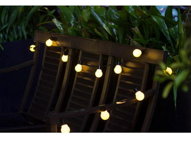 LED Solar Vintage String Lights - Outdoor Garden Transparent Ball Bulbs