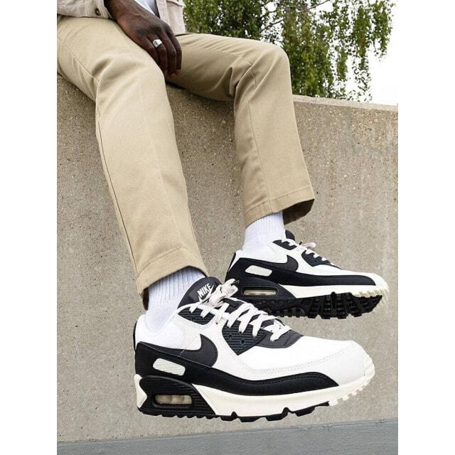 

Кроссовки Nike Air Max 90 черного цвета с кокосовым молоком