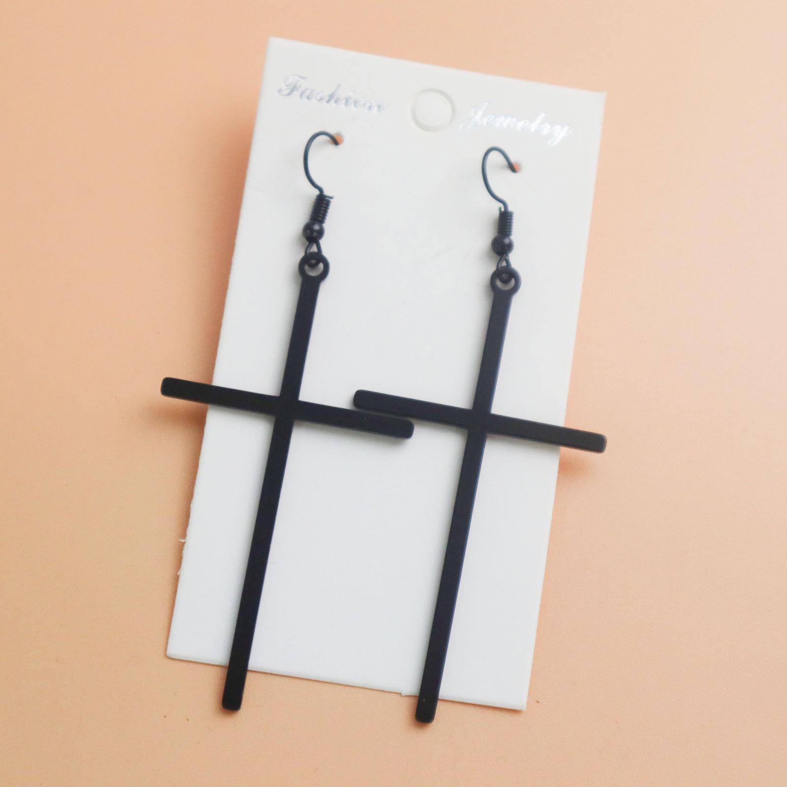 

Длинные крестообразные текстурированные серьги в стиле панк 2022 года в европейском и американском стиле чёрный