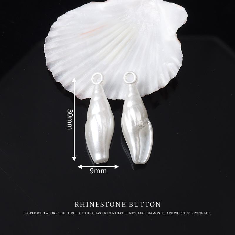 Hand-Sewn Irregular White Conch Shell Decorative Buttons for Skirts and Shirts