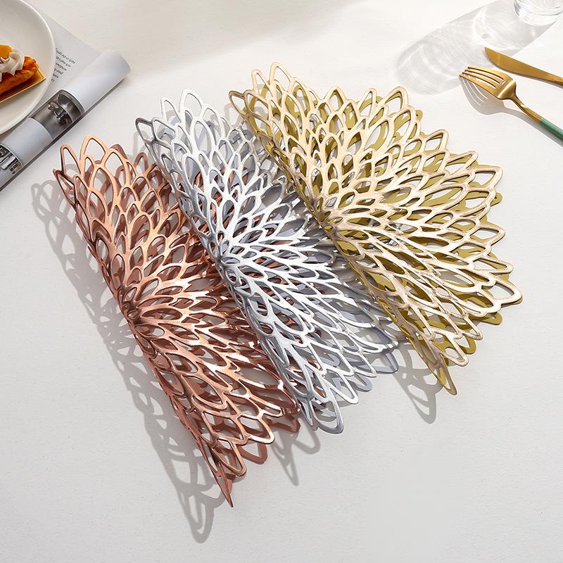 Hibiskus Gold PVC Tischset im europäischen Stil - Isoliertes & Wasserdichtes Tischset