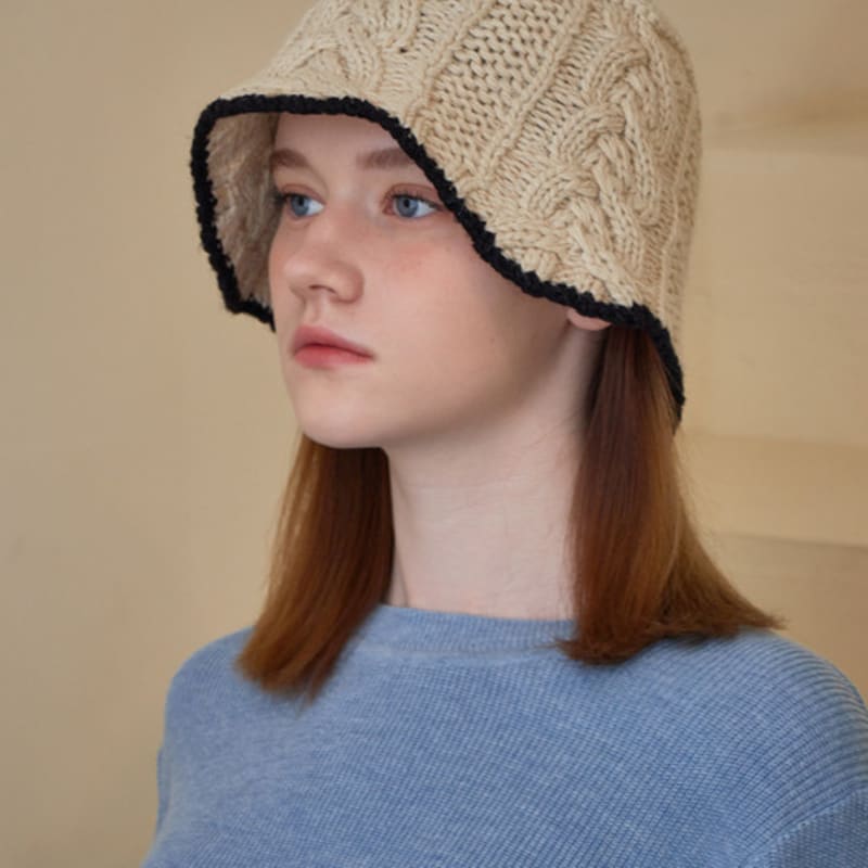 ALLINCOMPLETE Triple Cable Knit Bucket Hat (6 Colors)