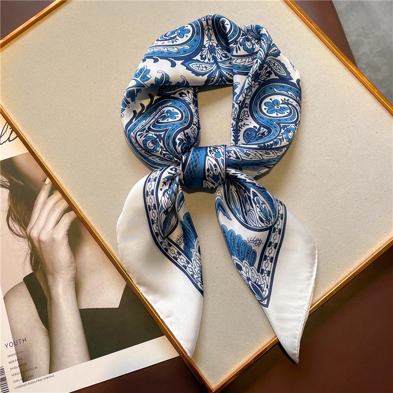 Foulard en soie motif cachemire européen: Carré 70cm Imprimé Rétro pour Femmes – Bandeau, Attache Cheveux, Foulard de Cou