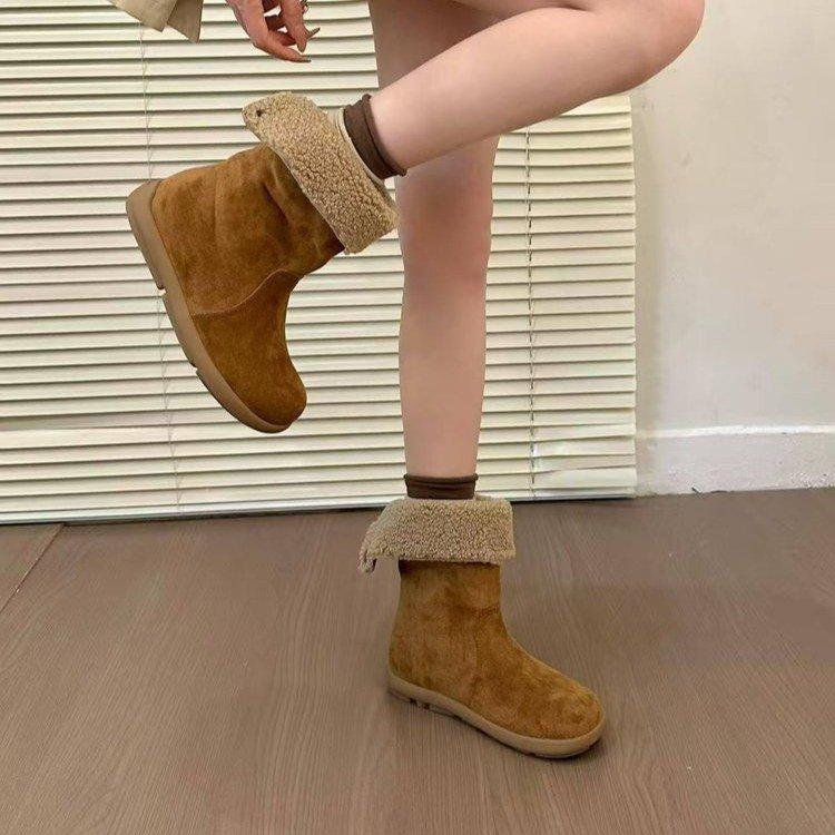 Wear it in the first snow! Retro suede two wear snow boots for women in autumn 2025 new velvet thickened flat-bottomed medium boots