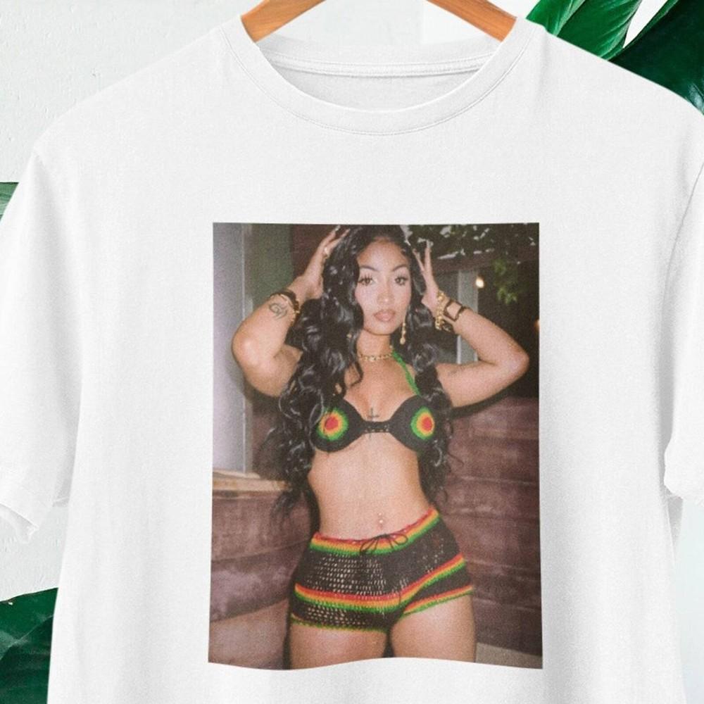 

Shenseea Photo T-shirt Chinsea Linda Lee T-shirt Shen Yeng Shirt Shenseea Mer Unisex T-Shirt XXXXL