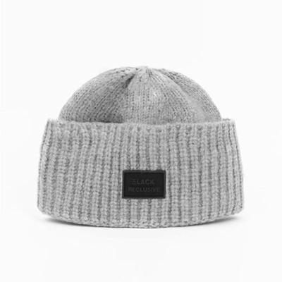 CAPTEN Zwarte Reclusive Lamswollen Muts met Hoge Omslag [BK26UKB002]