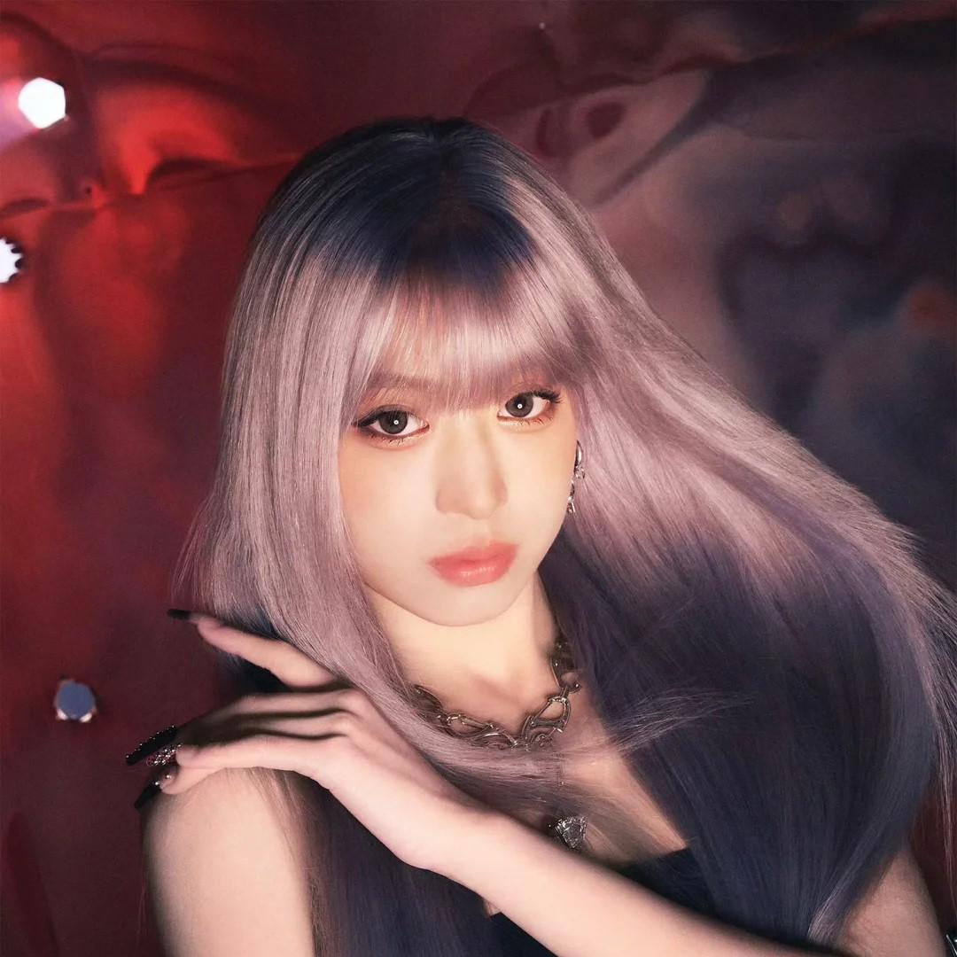 

BABYMONSTER [WE GO UP] 2-й мини-альбом PATTERN AHYEON