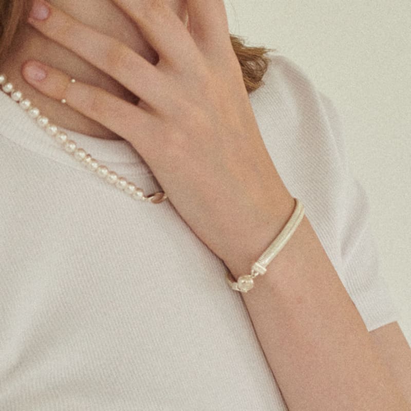 PICOMENT #006 Magnet Clasp Snake Chain Bracelet