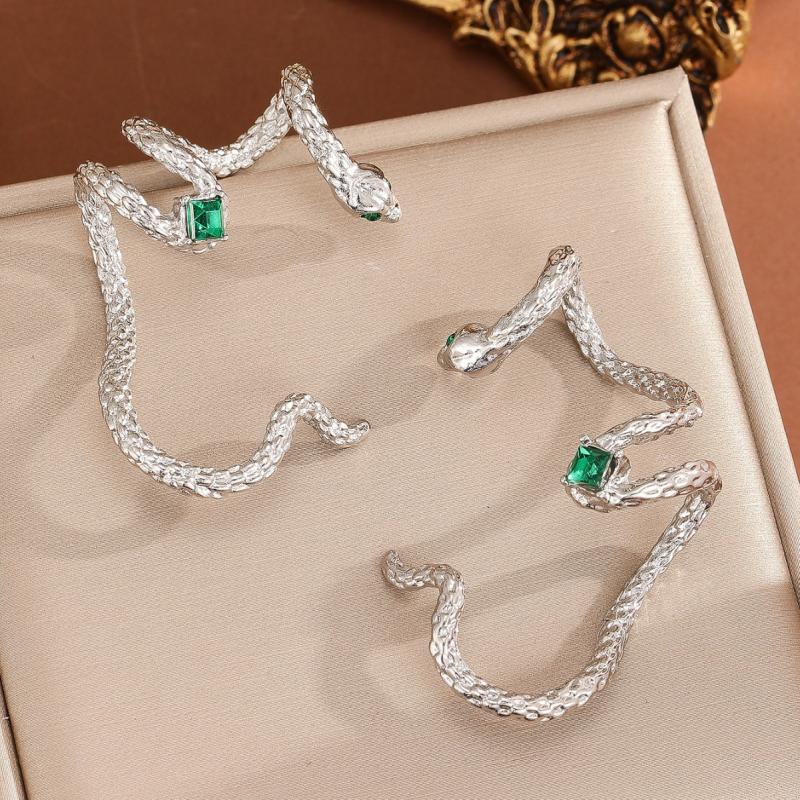 1Pcs Hiphop Punk Snake Shaped Ear Cuff Earring for Women Exaggerated Silver Color Animal Ear Clip Earrings Jewelry Accessories