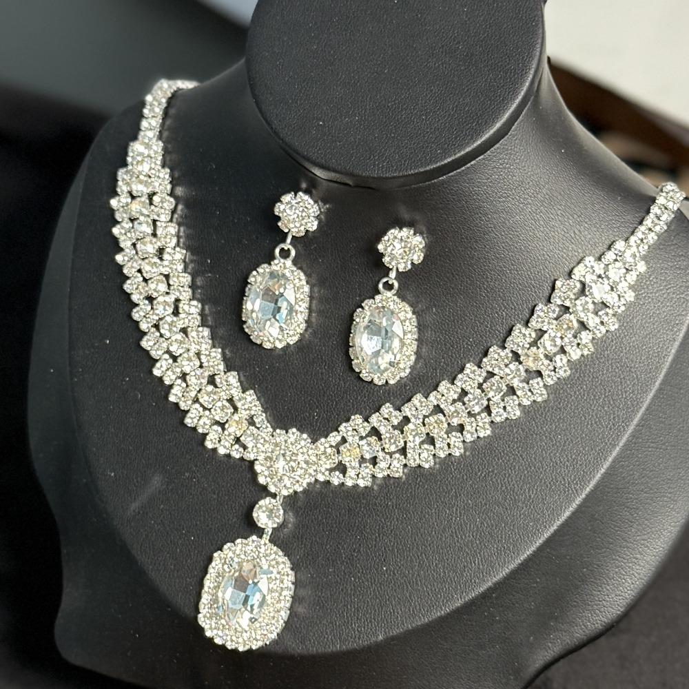 

Diamond-set Shiny Water Drop Earrings Necklace Temperament Collarbone Chain Niche Design Jewelry Set Medieval Earrings
