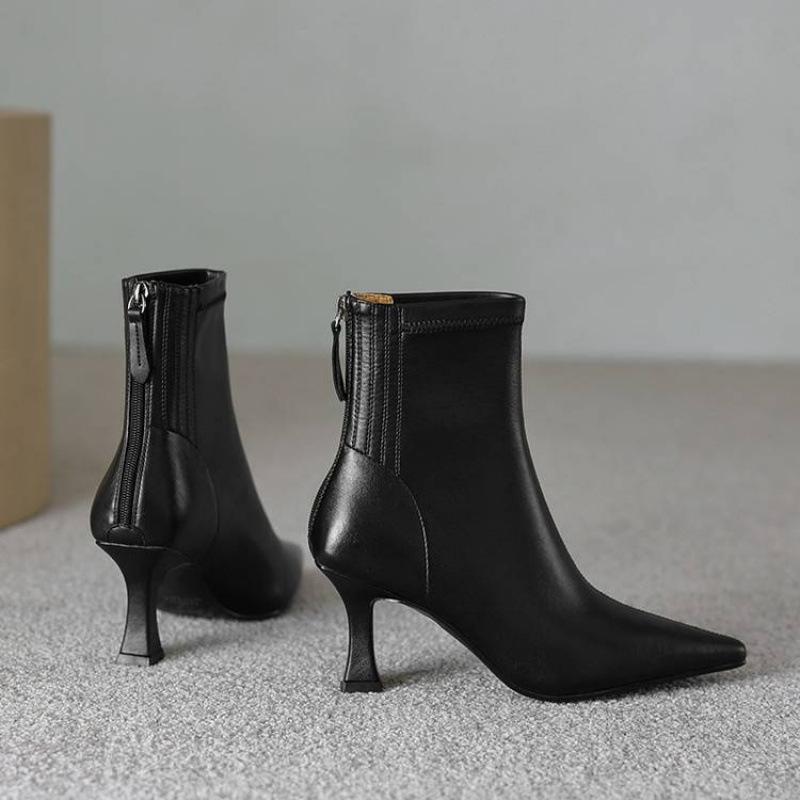 

Autumn and winter leather high-heeled Martin boots solid color rear zipper fine heel beef tendon soft sole comfortable new pointed mid-boots 33
