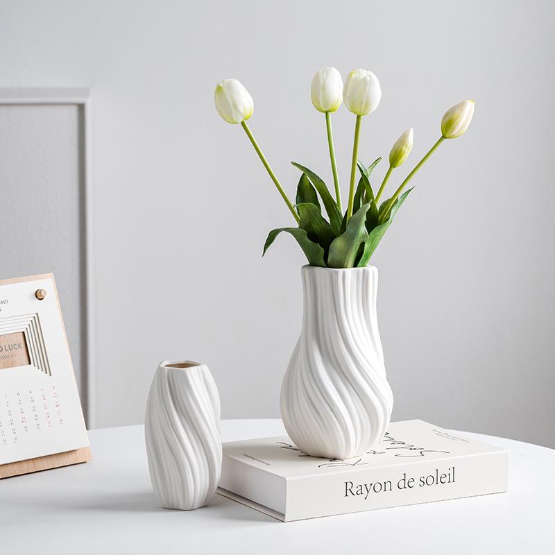 High-End Cream Style Ceramic Vase for Flower Arrangements - Elegant White Unglazed Design for Living Room Decor