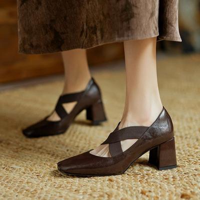 Nouvelles petites chaussures décontractées en cuir pour femmes à talon moyen, chaussures simples tendance à bout carré, semelle en tendon de bœuf, chaussures grande taille, confortables, talon carré, cuir