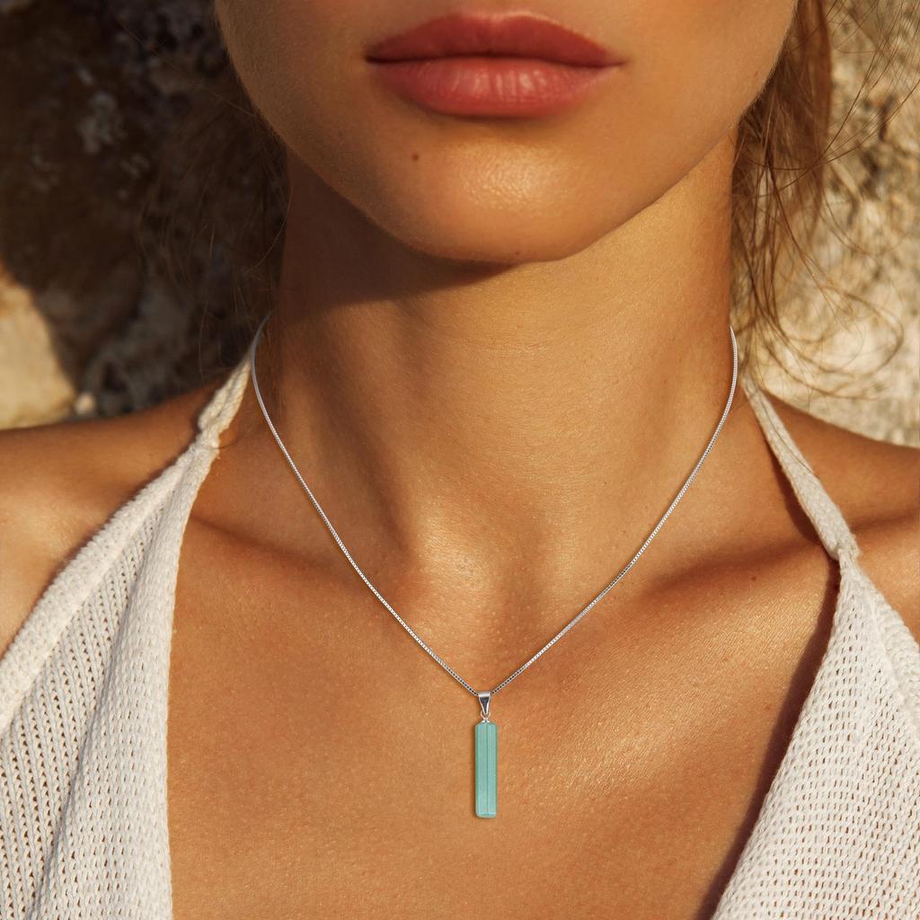 [KOAI] Green Aventurine Stick Power Stone Bar Pendant for Women