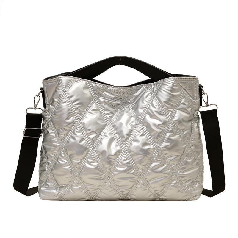 

Largecapacity portable cotton clothing bag women s spring new versatile casual diamond shoulder messenger bag commuter tote bag срібний