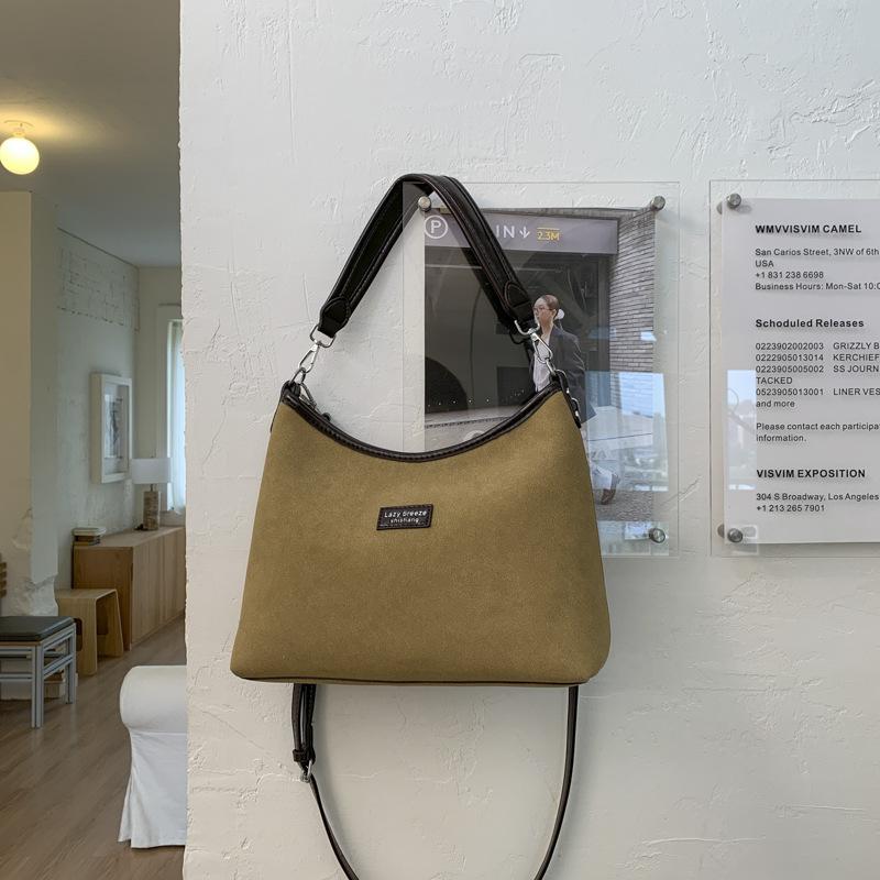 Retro bag women's large-capacity new autumn and winter casual messenger bag single shoulder underarm commuter bucket bag