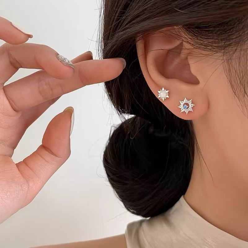 Real 925 Silver Asymmetry Zircon Sun Mini Stud Earrings For Women Cute Fine Jewelry Light Niche Accessories