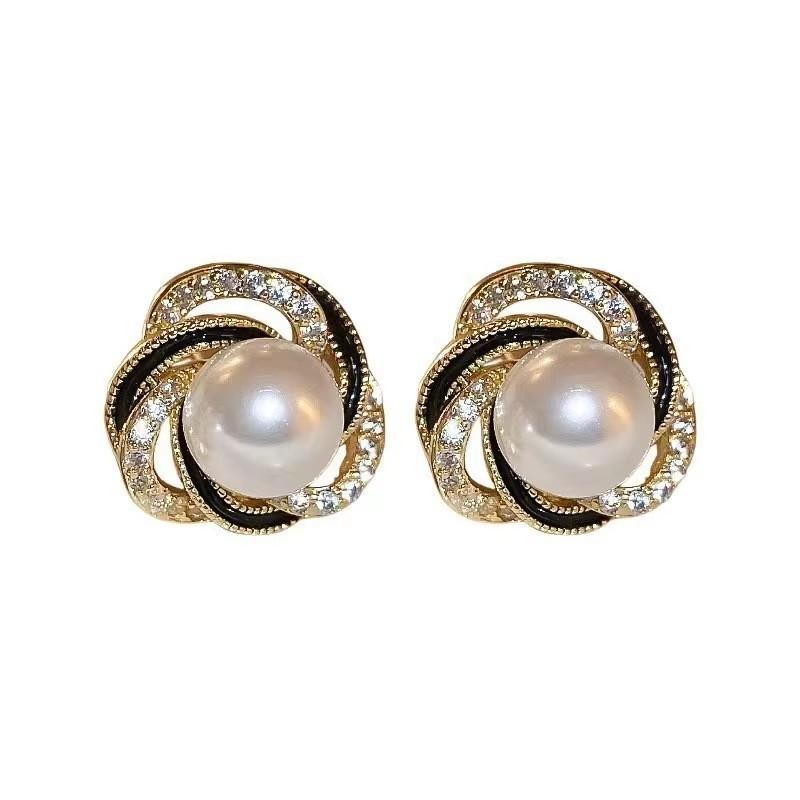 925 Silver Needle Korean Fashion Pearl Stud Earrings For Women Jewelry 2026 Trending New Vintage French Women's Crystal Earrings