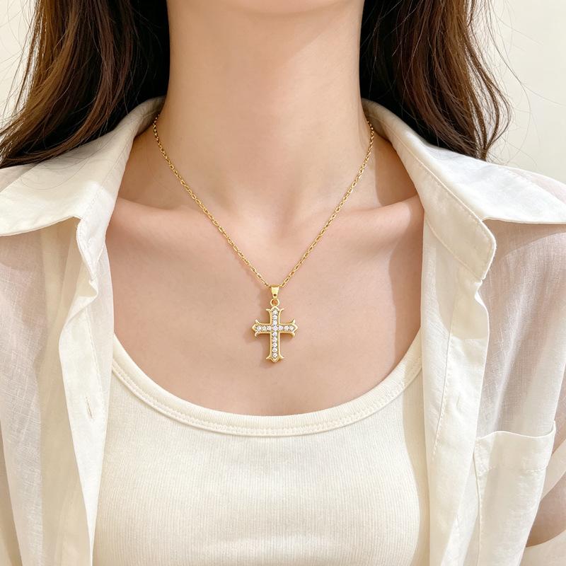 Women s Versatile Collarbone Cross Necklace H521