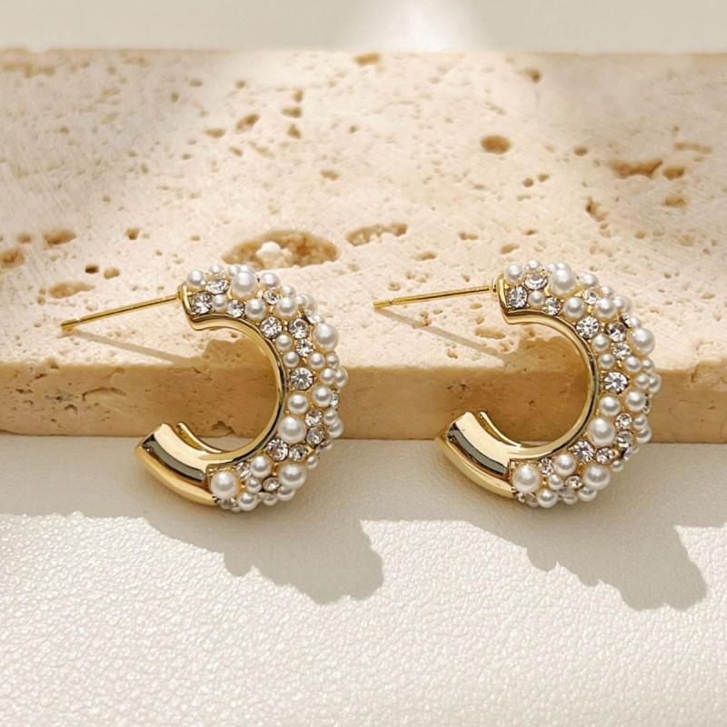 Luxury CZ Pearl Stud Earrings Women Versatile Daily Wear