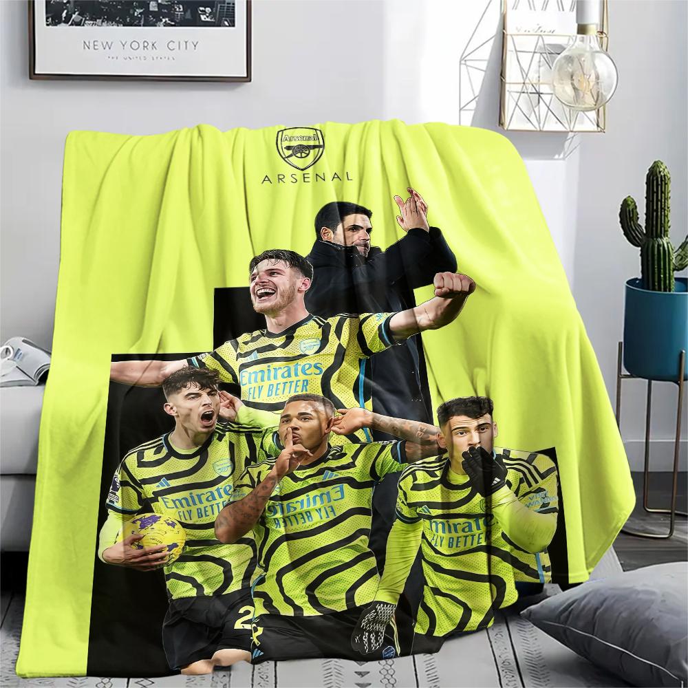 Arsenal Football Team,pattern Flannel Blanket, High quality Comfortable for All Seasons, Home Decor, Warmth and Comfort, Perfect for Gifts.