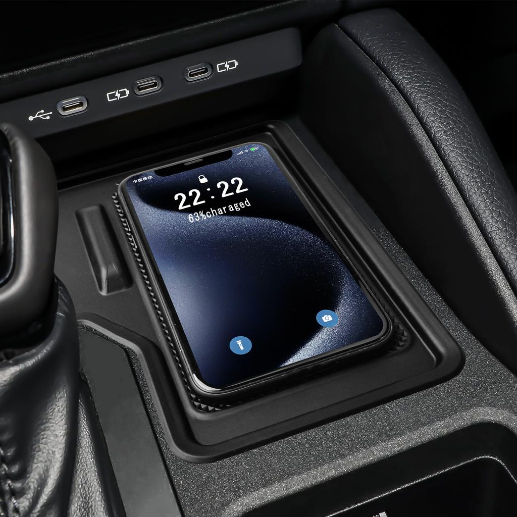 For Toyota Land Cruiser 250 Prado J250 2025 2025 Center Console Wireless Charging Mat Silicone Protective Pad Car Accessories