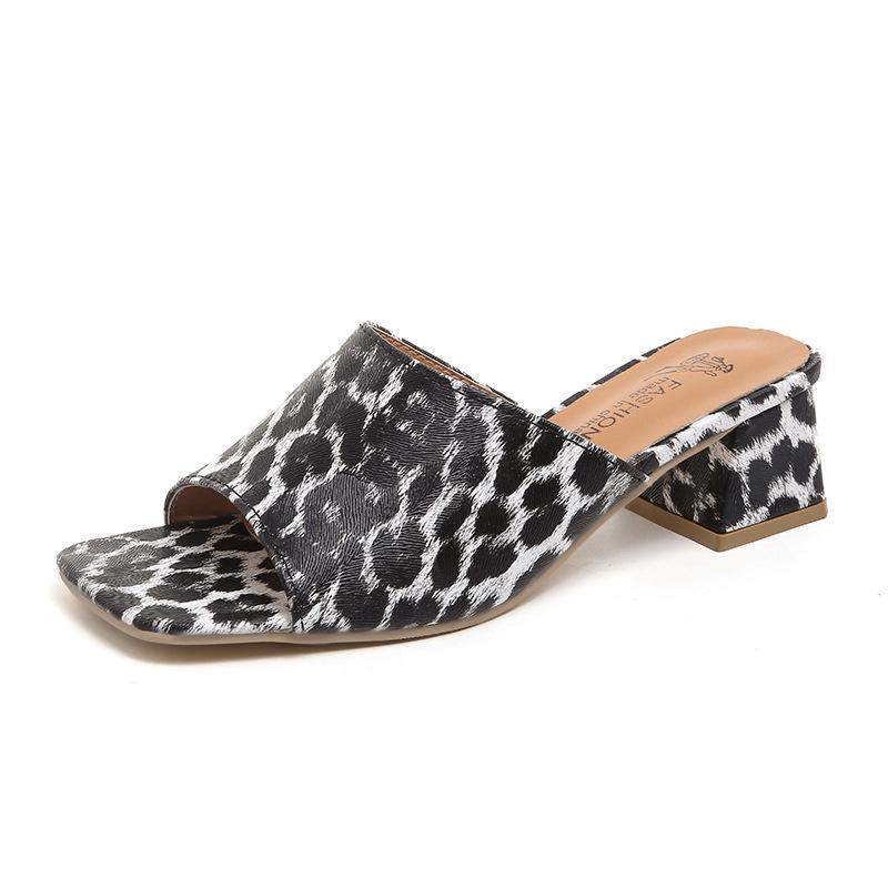 Foreign trade European and American style sexy square head medium heel slippers women's summer new leopard print thick heel fashion cool slippers A