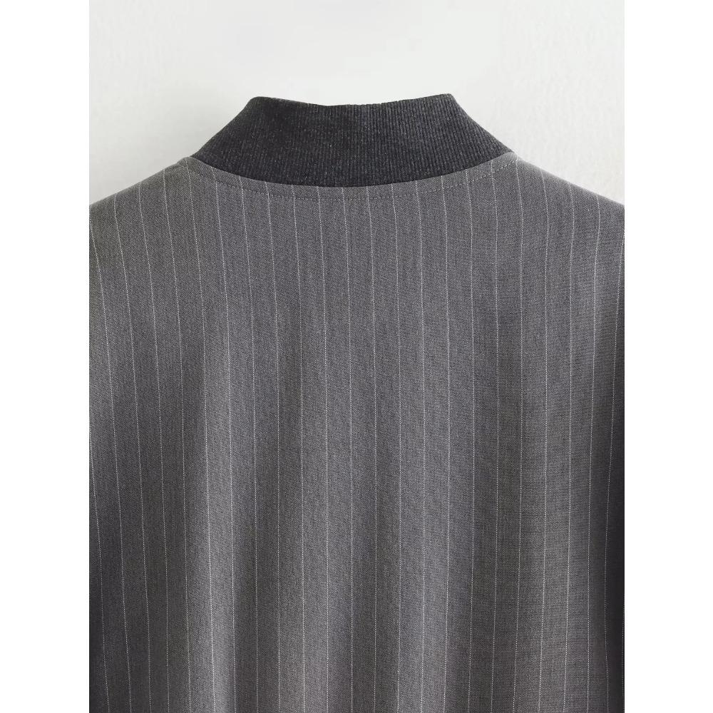 Женский комплект из полосатого пиджака и топа — фото 16