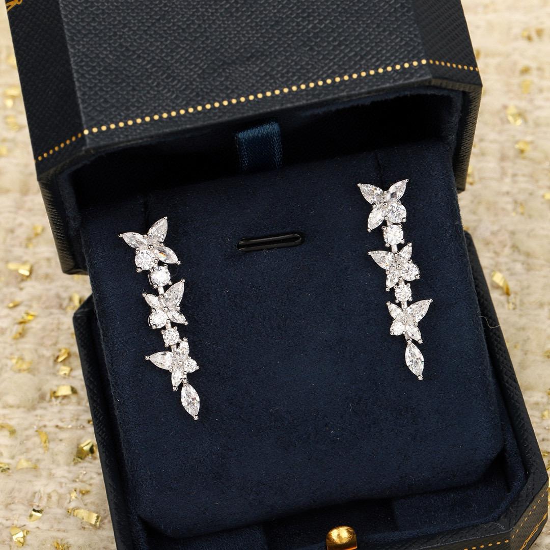 

Latest Hot Brand Vintage Earrings for Women Luxury Jewelry Fashion Moissanite Eardrop Pure 925 Sliver Lady Party Stud Earrings